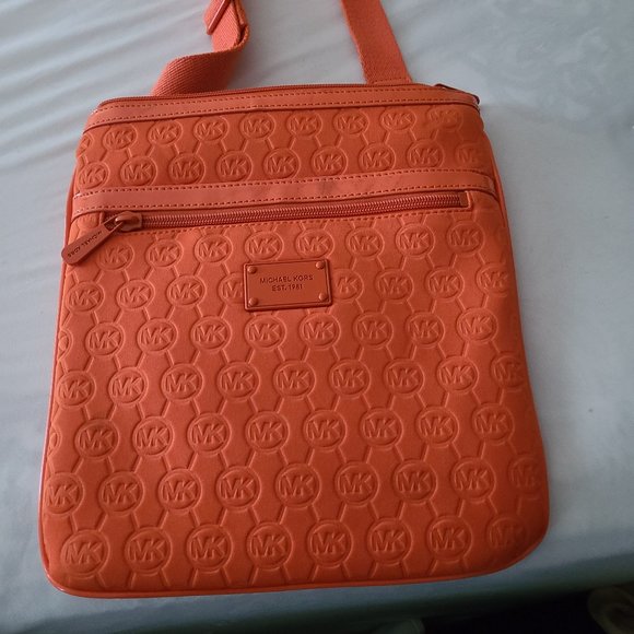 MK crossbody Michael Kors, gently used - Picture 1 of 2